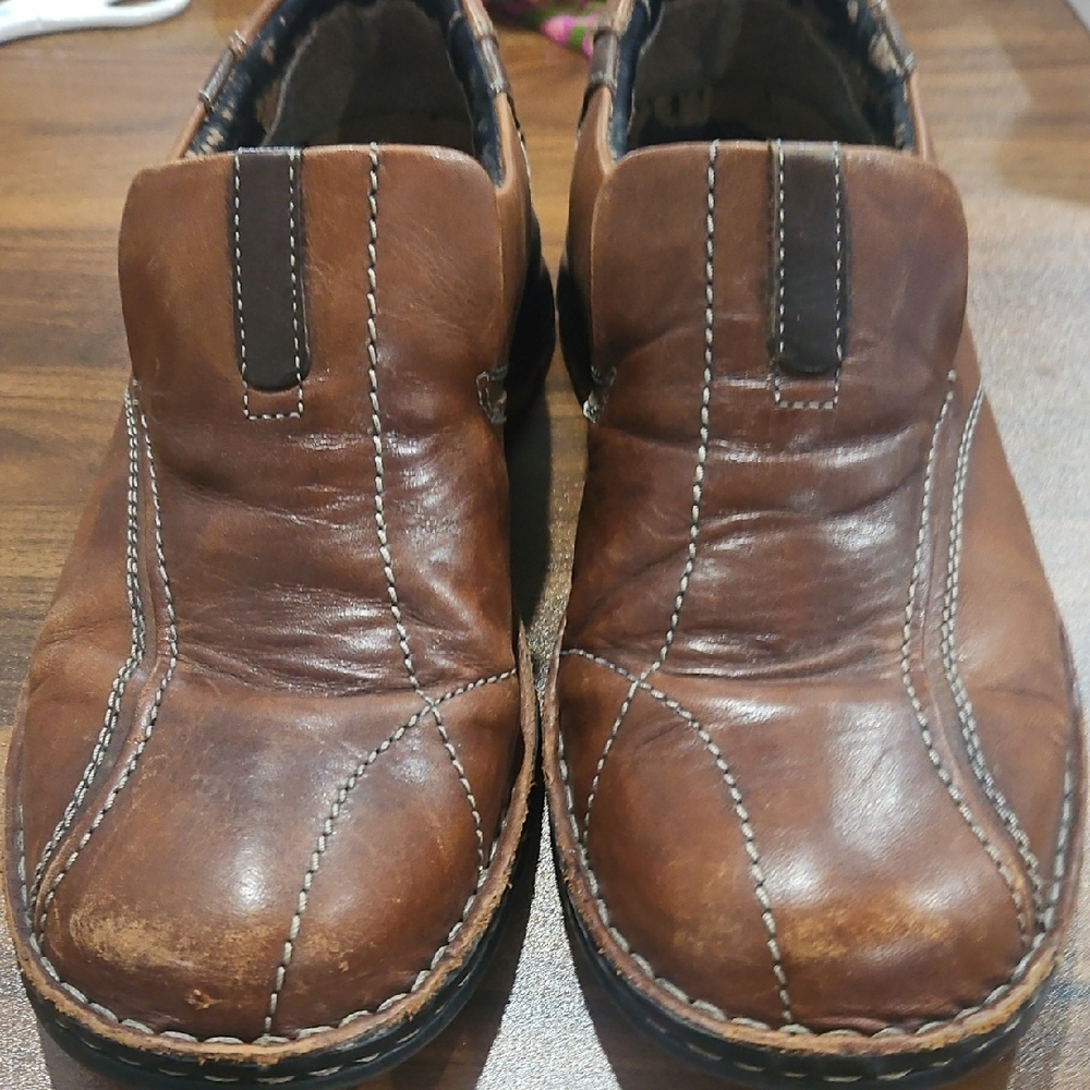 Clarks Men's Brown Leather Slip-On Loafers - Picture 10 of 10
